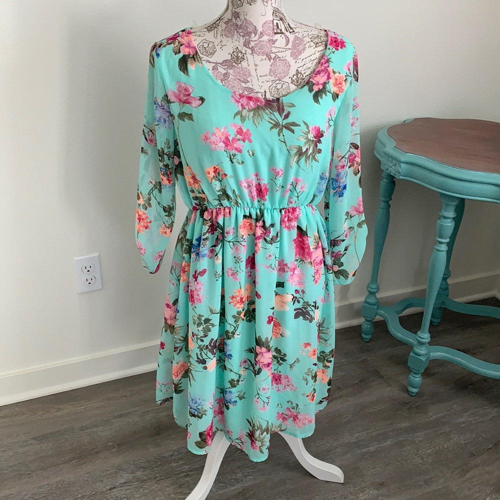Beautifully detailed midi dress
